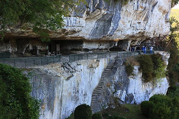 Cave dwellings of La Roque Saint-Christophe, Valley of the Vezere between Les Eyzies-de-Tayac-Sireuil and Montignac