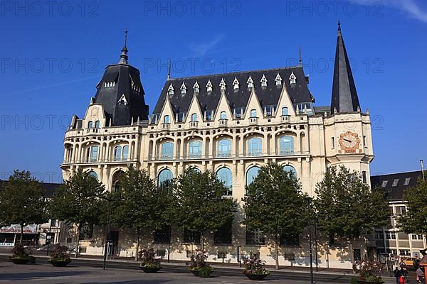 Chartres, former post office building