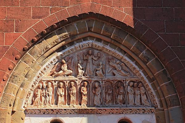 Saint-Pierre churchs gate, Collonges-la-Rouge