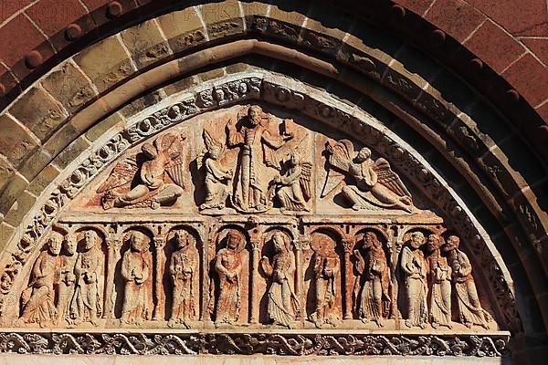 Saint-Pierre churchs gate, Collonges-la-Rouge