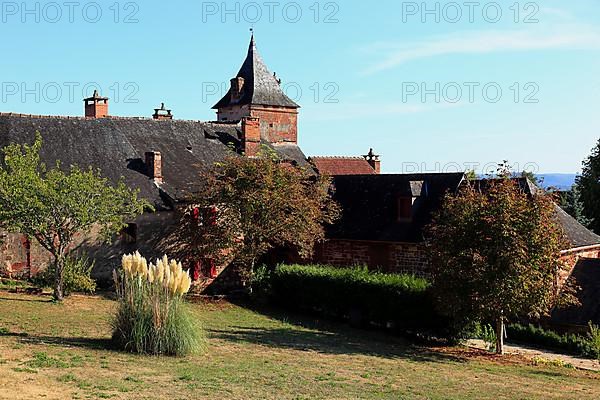 Collonges-la-Rouge, Colonjas