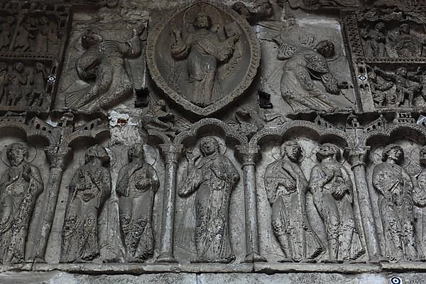 Detail on the Romanesque main portal, Saint-Etienne Cathedral