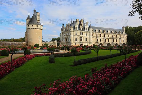 Chenonceau Castle, moated castle in the village of Chenonceaux in the Indre-et-Loire department of the Centre-Val de Loire region