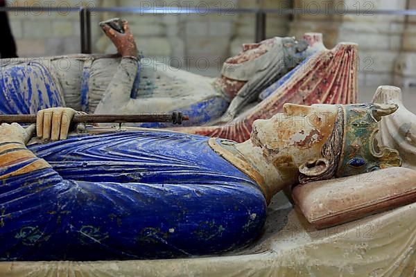 Tomb of Eleanor of Aquitaine and Henry II of England, Fontevraud-lAbbaye