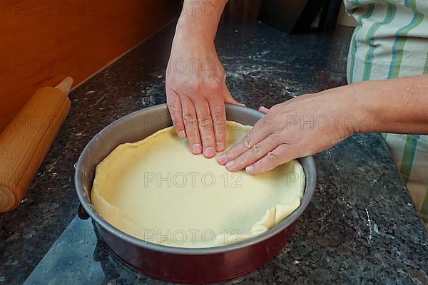 Swabian cuisine, preparation of Haertsfeld potato cake