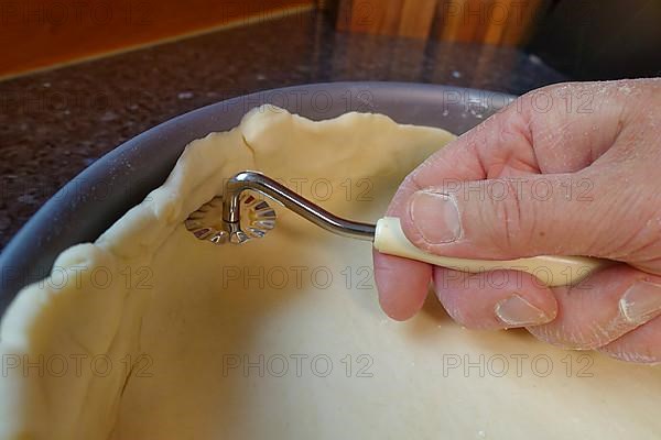 Swabian cuisine, preparation of Haertsfelder potato cake