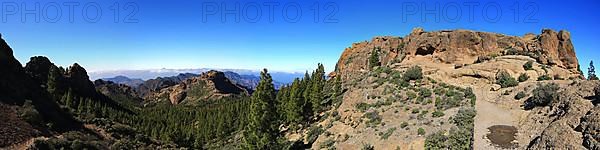 Roque Nublo is a striking basalt rock, and also the highest mountain in Gran Canaria. Las Palmas