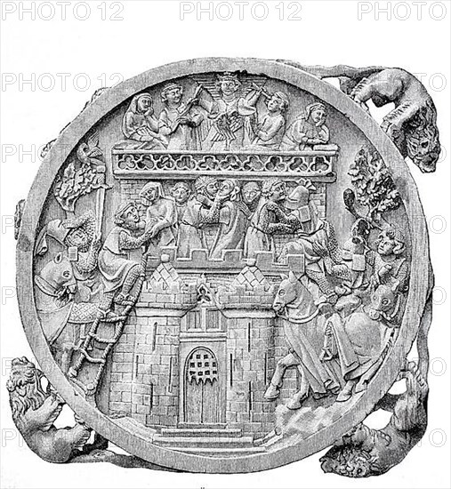 Raid and Surrender of a Minneburg, French ivory carving of a mirror box