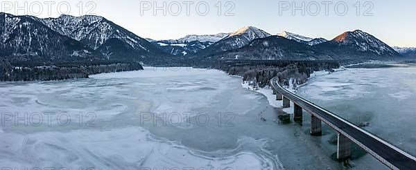 Evening mood, panorama of Sylvensteinsee