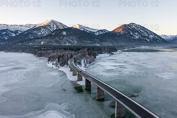 Evening mood, panorama of Sylvensteinsee