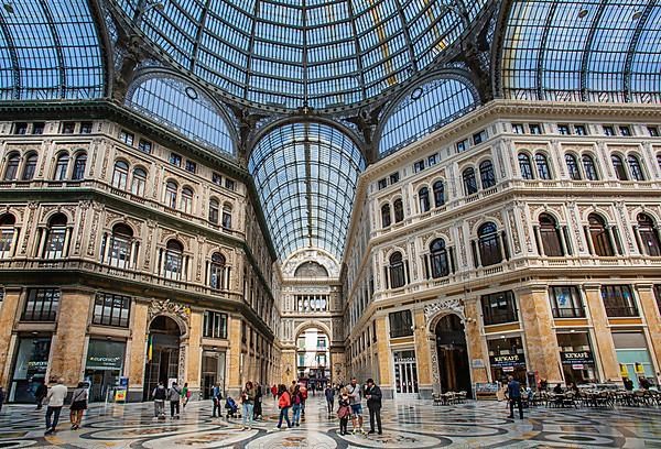 Galleria Umberto I, Naples