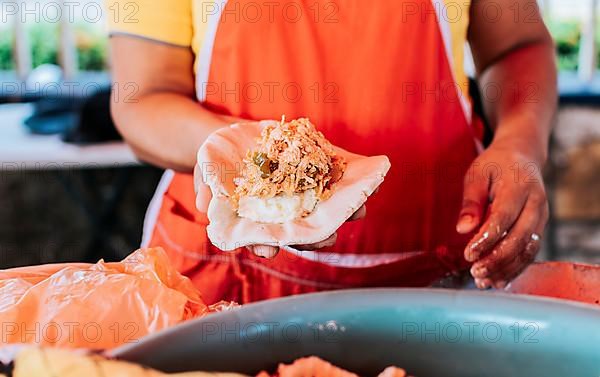 Elaboration of traditional pupusas, elaboration of the dough for traditional pupusas