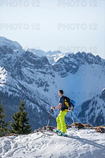 Ski tourers on their way to the Rotwand, mountains in winter