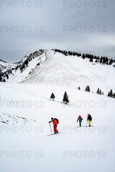 Three lone ski tourers, Jaegerkamp