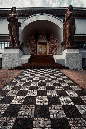 Entrance portal Ernst-Ludwig-Haus, Museum Kuenstlerkolonie