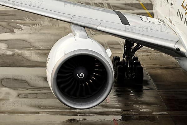 Aircraft Engine Emirates, Boeing 777-300ER