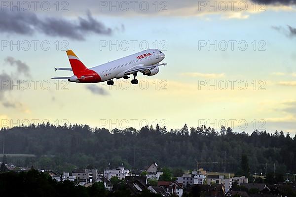 Aircraft Iberia, Airbus A320-200