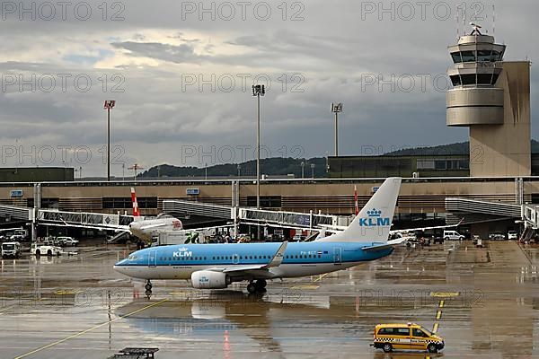 Aircraft KLM Royal Dutch Airlines, Boeing 737-700