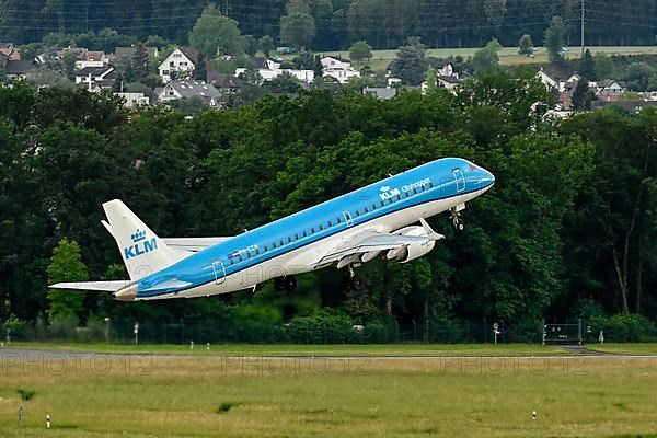 Aircraft KLM Cityhopper, Embraer ERJ-190