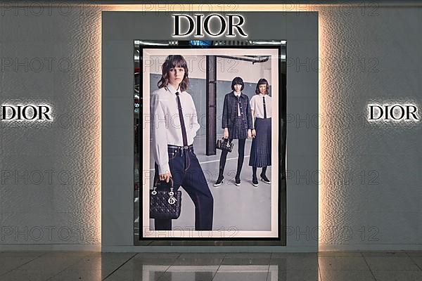 Dior advertising,
