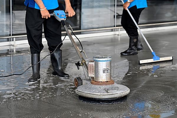 Plastering team Floor cleaning machine,