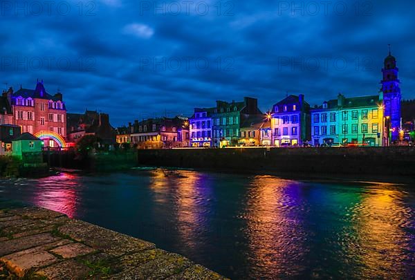 Coloured light installations at Christmas time on the Pont de Rohan bridge over the river Elorn, Landerneau