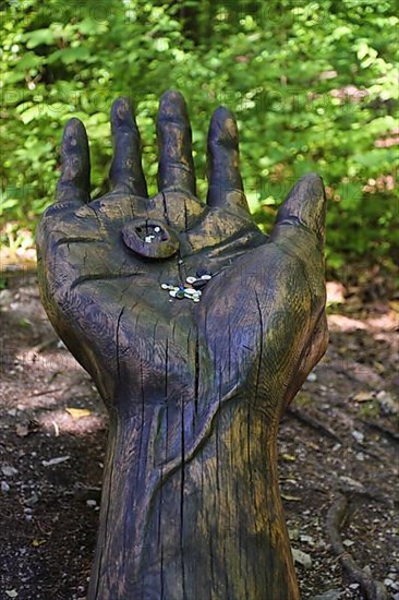 Pfullinger Sagenweg, hand with a Remmsele