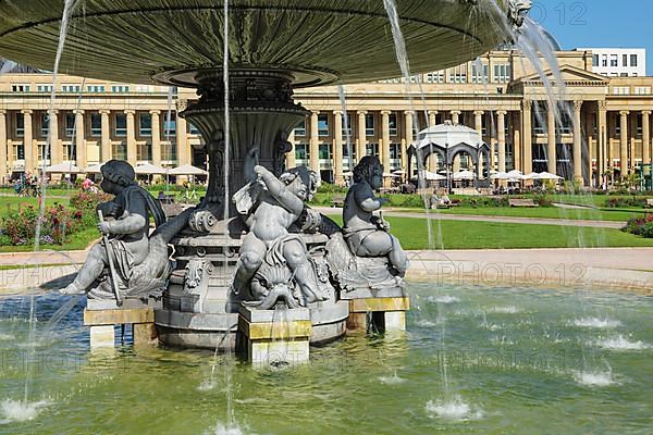 Fountain at the Schlossplatz with view to the Koenigsbau, Stuttgart