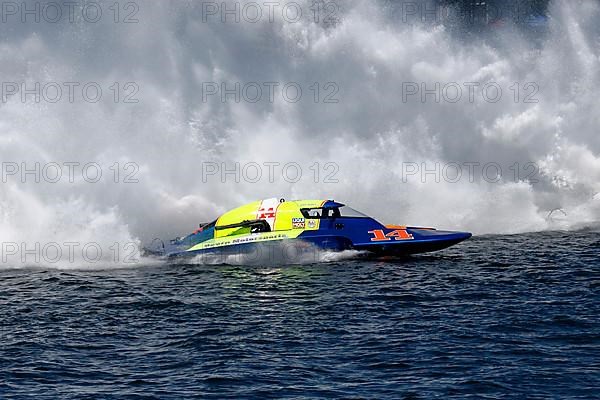 Hydroplane racing on the Saint Lawrence River, Valleyfield