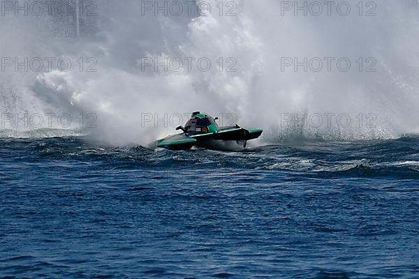 Hydroplane racing on the Saint Lawrence River, Valleyfield