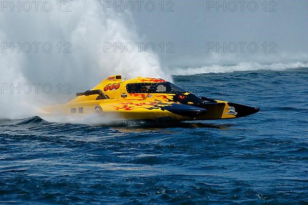 Hydroplane racing on the Saint Lawrence River, Valleyfield