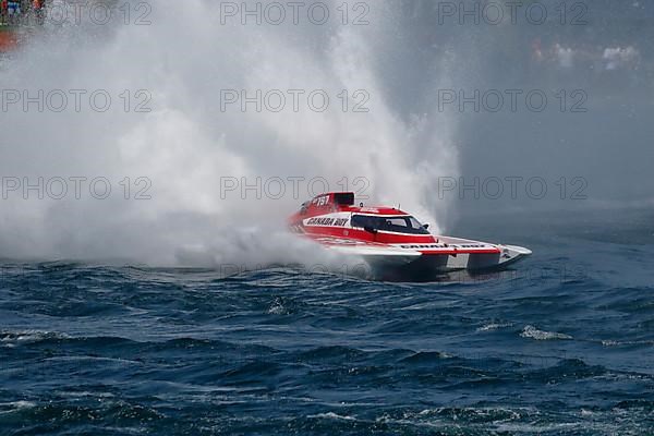 Hydroplane racing on the Saint Lawrence River, Valleyfield