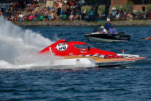 Hydroplane racing on the Saint Lawrence River, Valleyfield