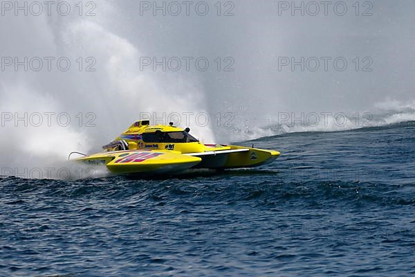 Hydroplane racing on the Saint Lawrence River, Valleyfield