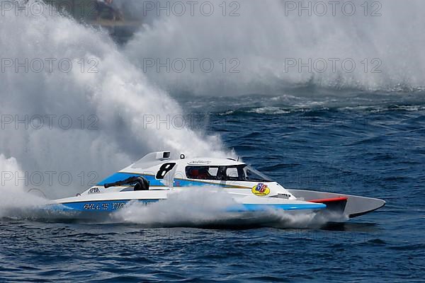 Hydroplane racing on the Saint Lawrence River, Valleyfield