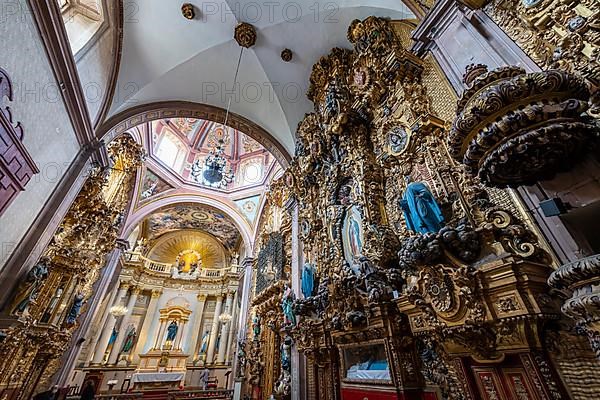 Beautiful interior in the Parish of the Sacred Heart of Jesus "Of St. Claire", Unesco site Queretaro