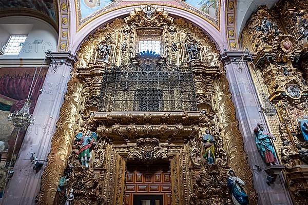 Beautiful interior in the Parish of the Sacred Heart of Jesus "Of St. Claire", Unesco site Queretaro