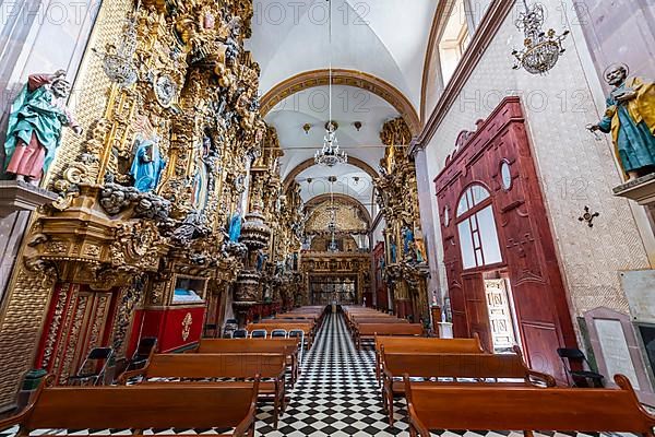 Beautiful interior in the Parish of the Sacred Heart of Jesus "Of St. Claire", Unesco site Queretaro