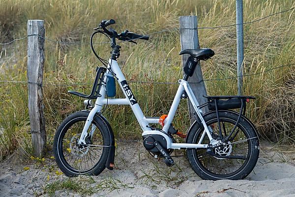 Bicycle, dunes