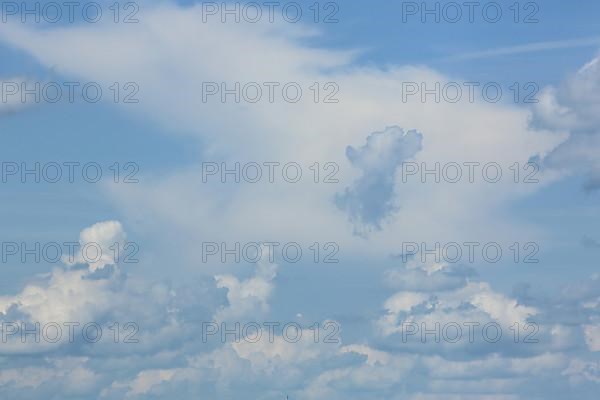 Sky with cumulus cloud,