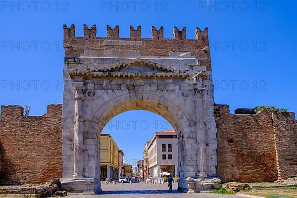 Arch of Augustus, Rimini