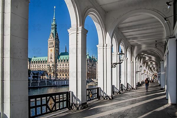 Alster Arcades with the Hamburg Town Hall on the Kleine Alster, Hamburg