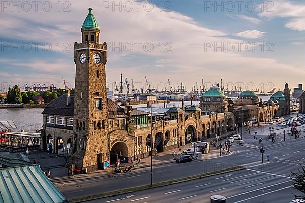 St. Pauli Landungsbruecken on the Elbe in Hamburg harbour in the evening sun, Hamburg