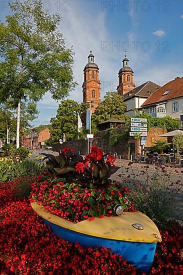 Towers of the St. James parish church, Main promenade