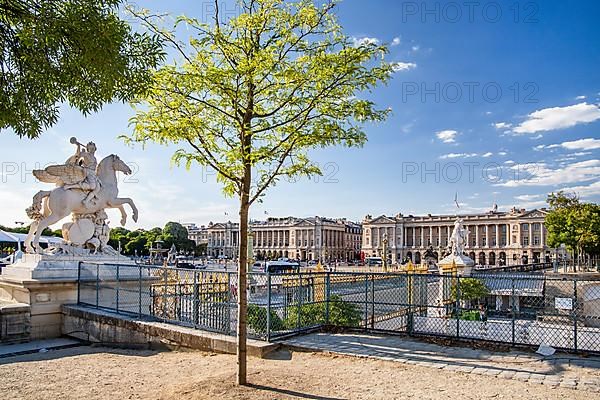 Place de la Concorde in the evening sun, Paris