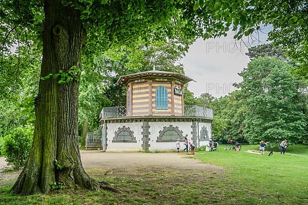 Park Cafe, Pavilion