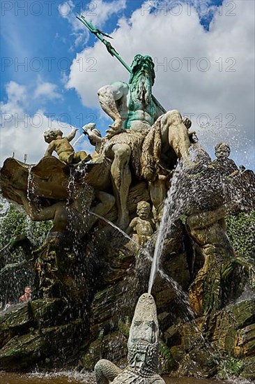 Neptune with trident on a conch shell, in front a water-spouting crocodile