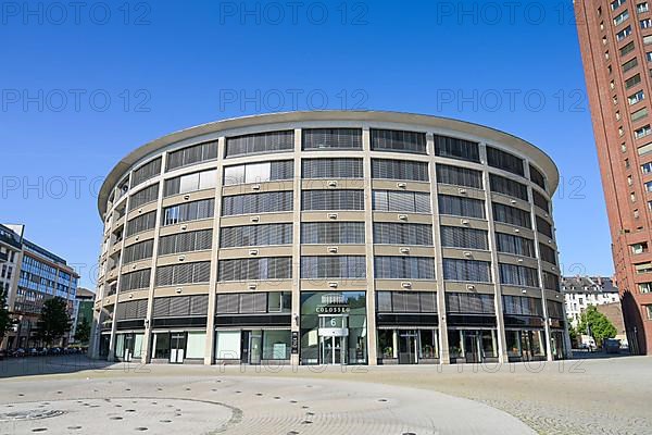 Colosseo, Walther-von-Cronberg-Platz