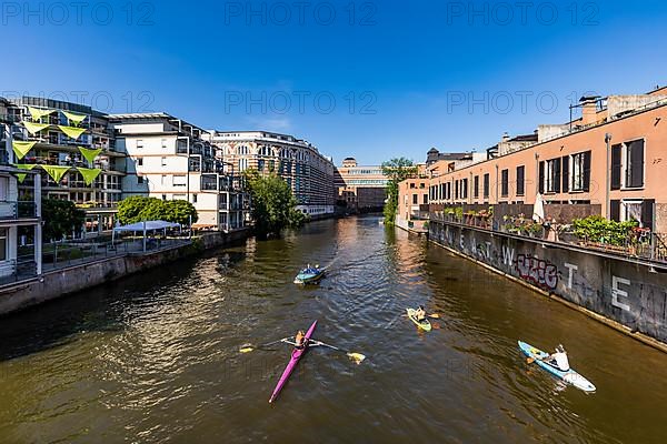 Various boats at the Buntgarnwerke on the White Elster, flats
