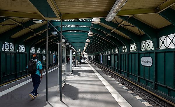 Eberswalder Strasse underground station, Hochbahn